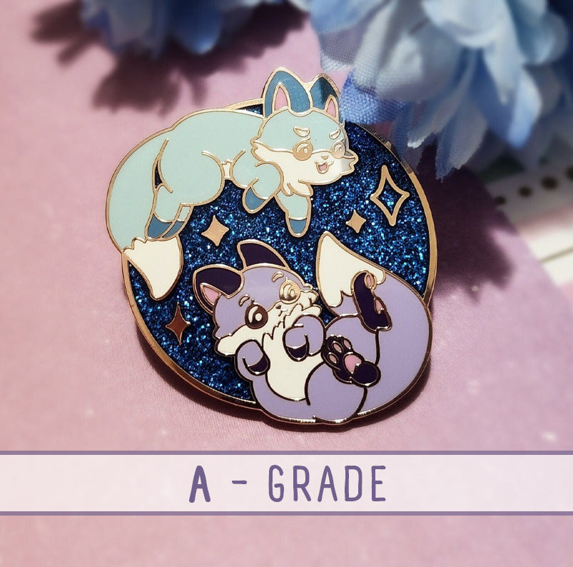 Twin Foxes - A Grade Pin